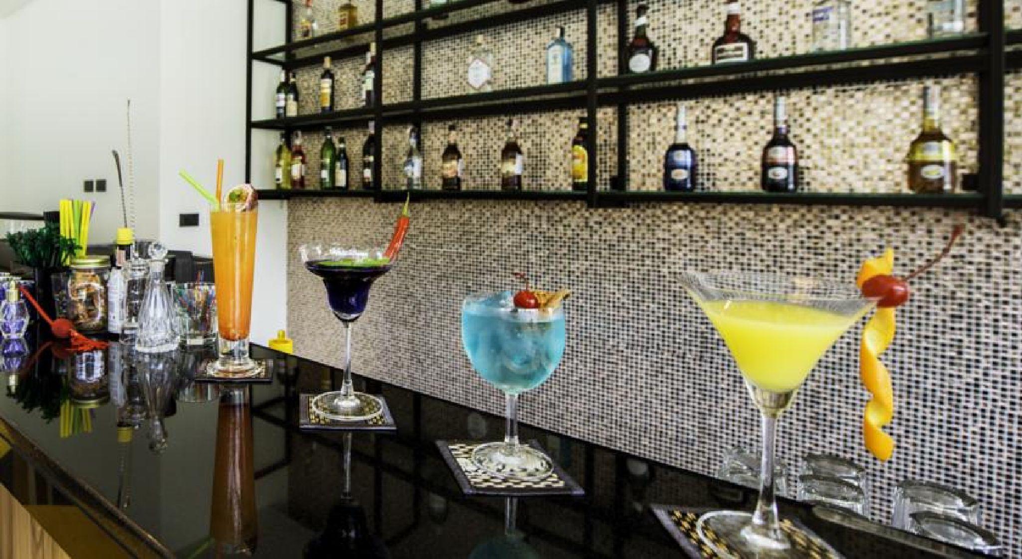The Lunar Patong Phuket Екстериор снимка
