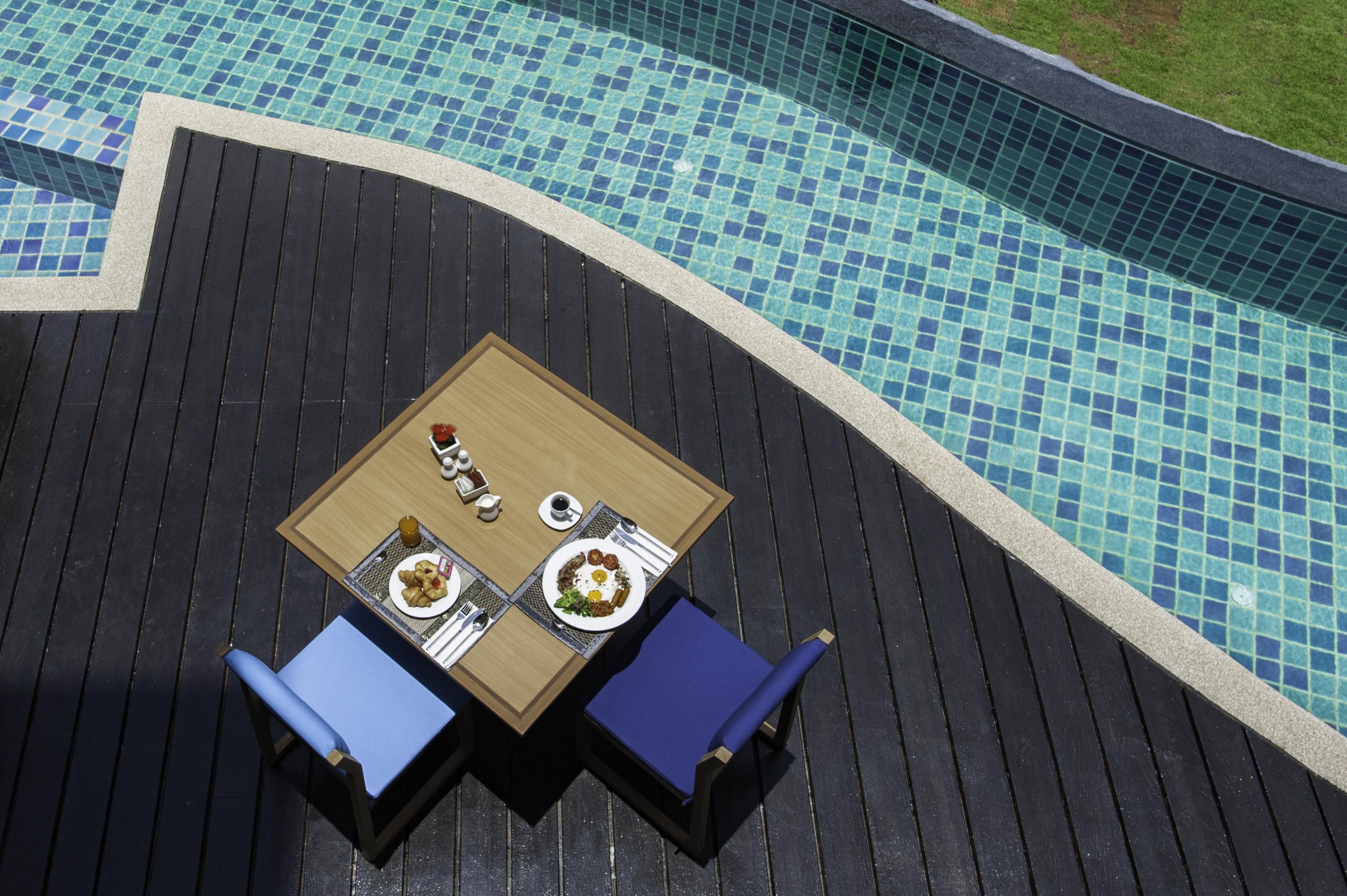 The Lunar Patong Phuket Екстериор снимка