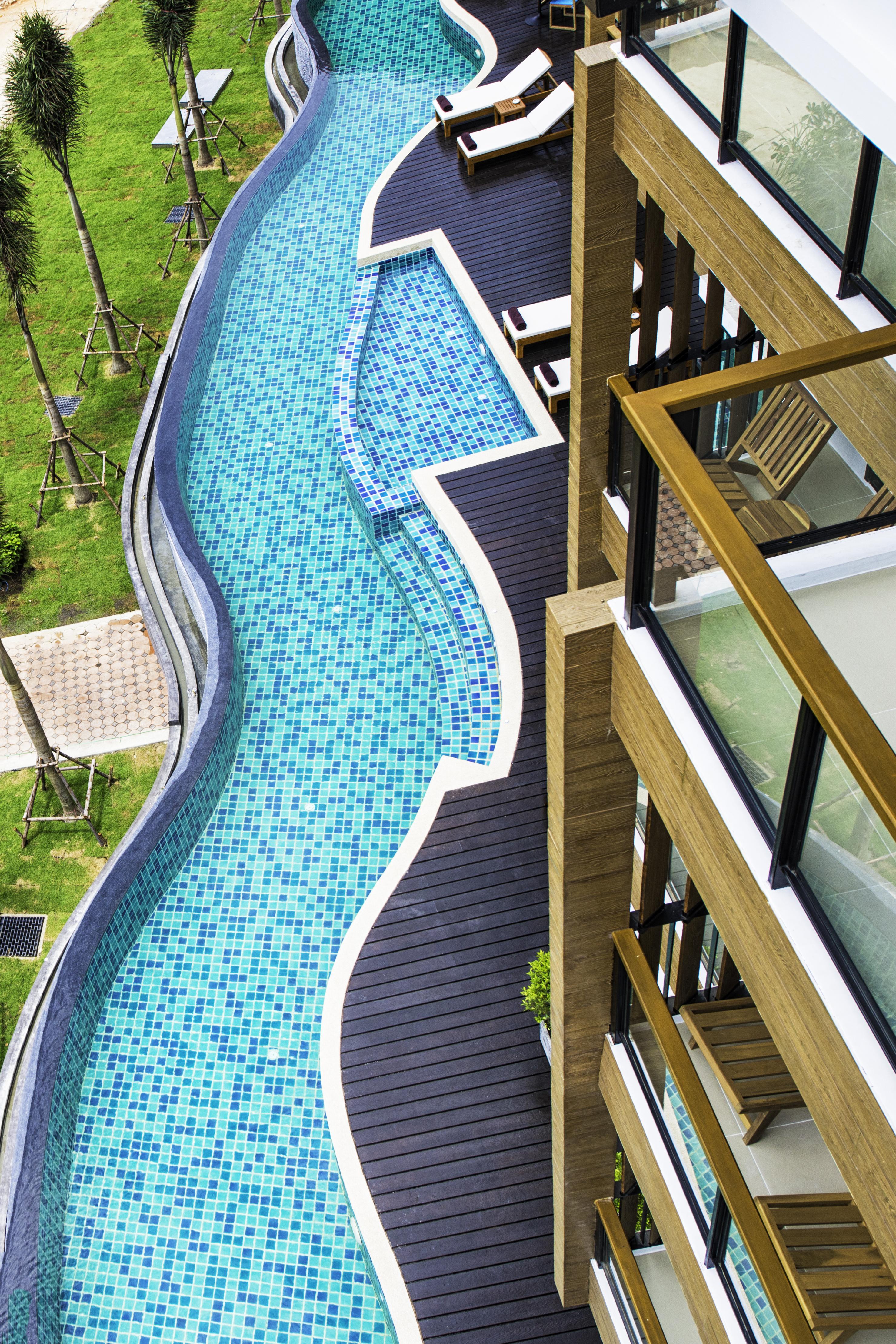 The Lunar Patong Phuket Екстериор снимка