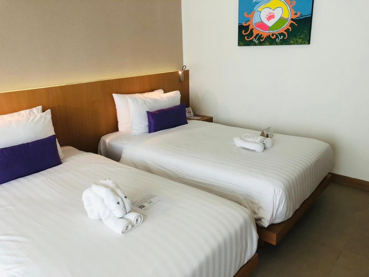 The Lunar Patong Phuket Екстериор снимка