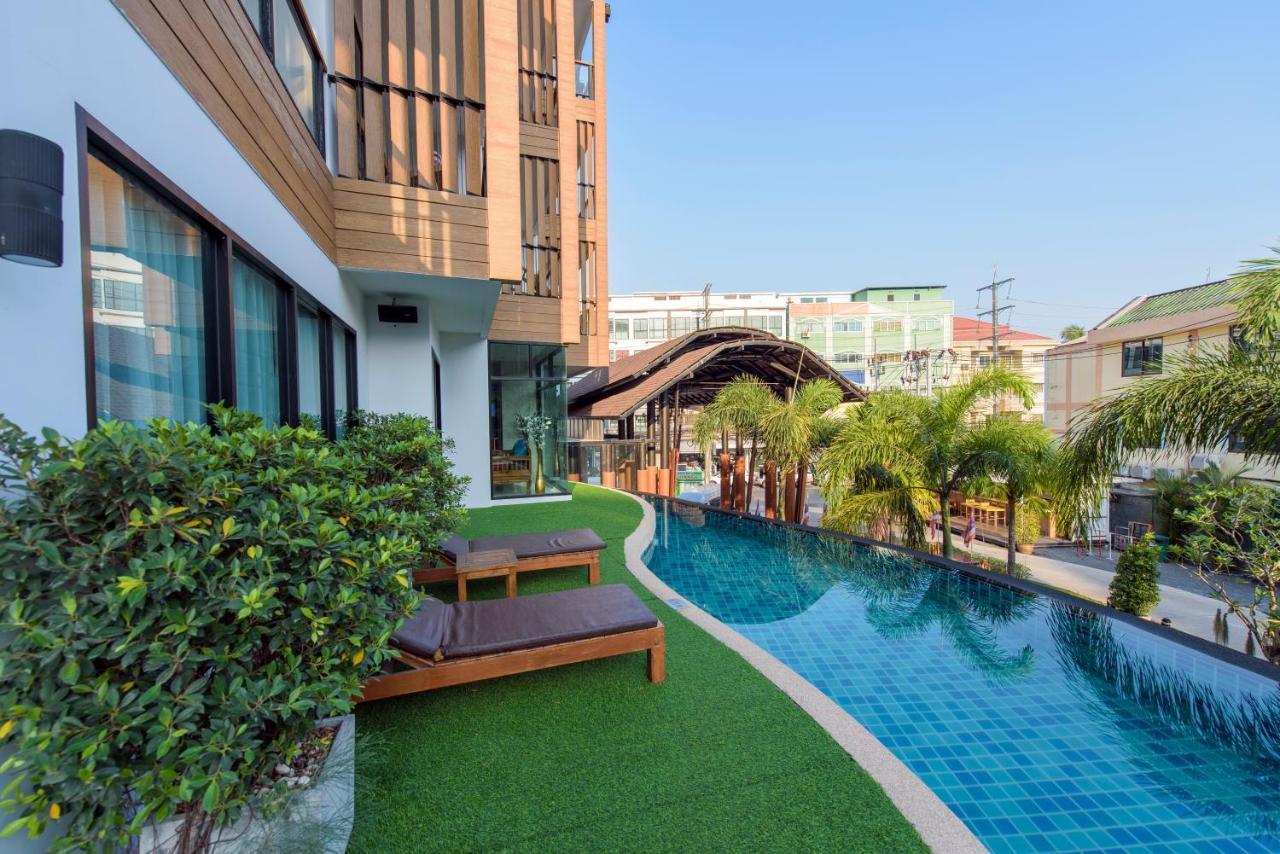 The Lunar Patong Phuket Екстериор снимка