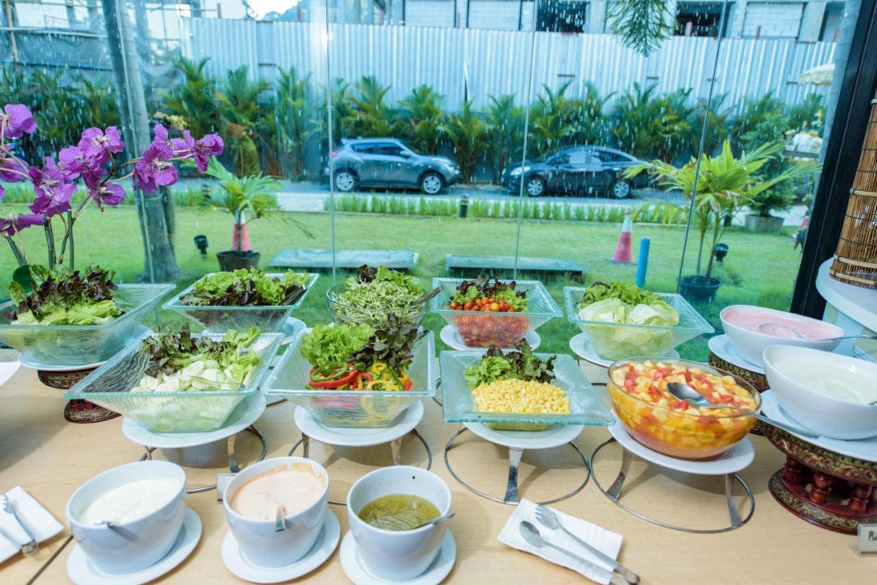 The Lunar Patong Phuket Екстериор снимка